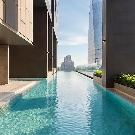Ascott Thonglor Bangkok Otel Dış mekan fotoğraf The Sky Pool