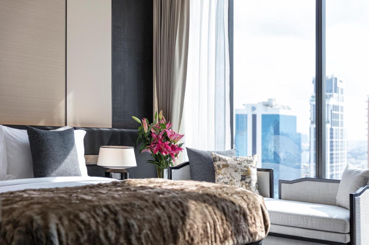 Ascott Thonglor Bangkok Otel Dış mekan fotoğraf A bedroom at The Ritz-Carlton, Shenzhen