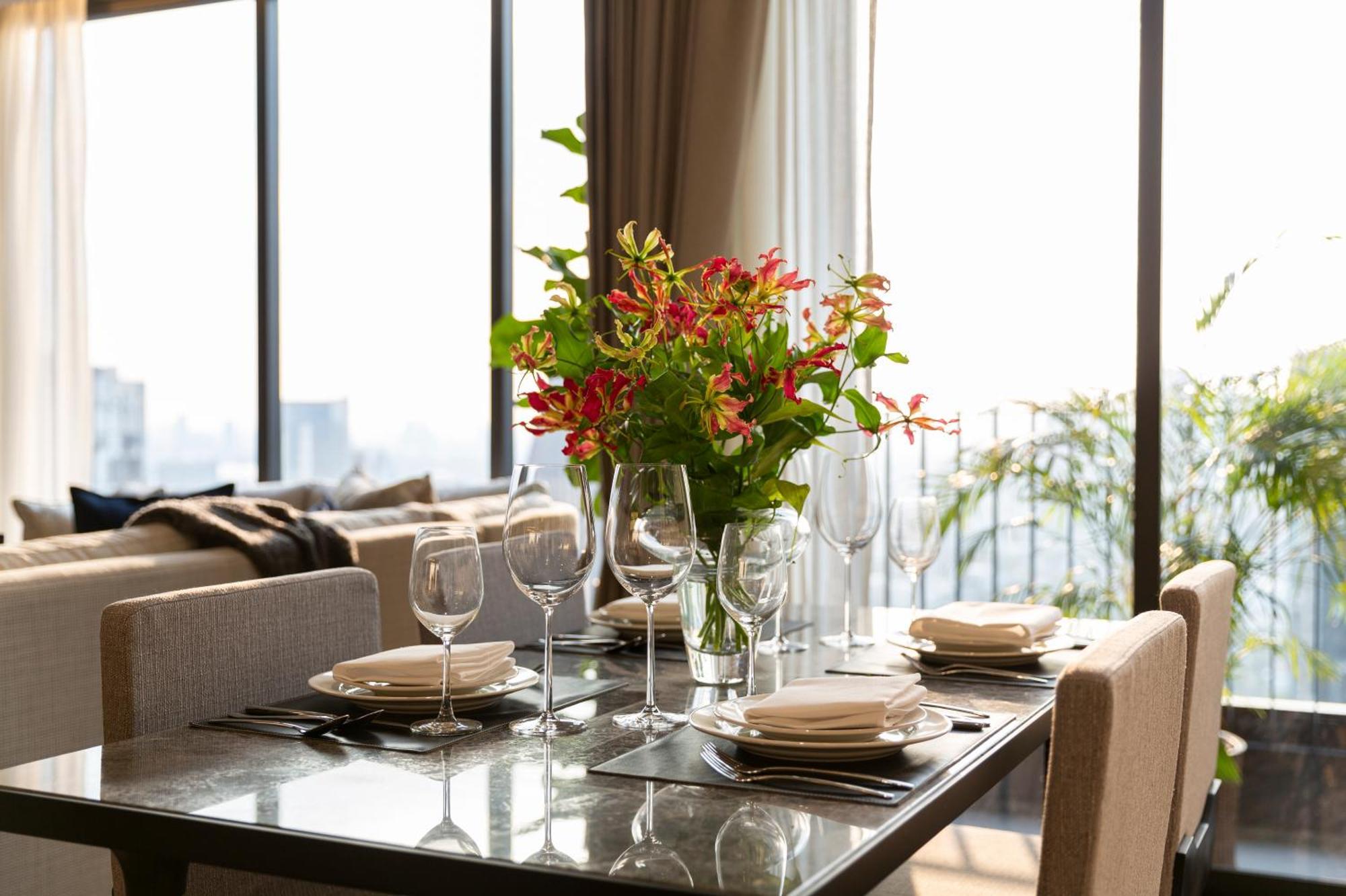 Ascott Thonglor Bangkok Otel Dış mekan fotoğraf A dining room